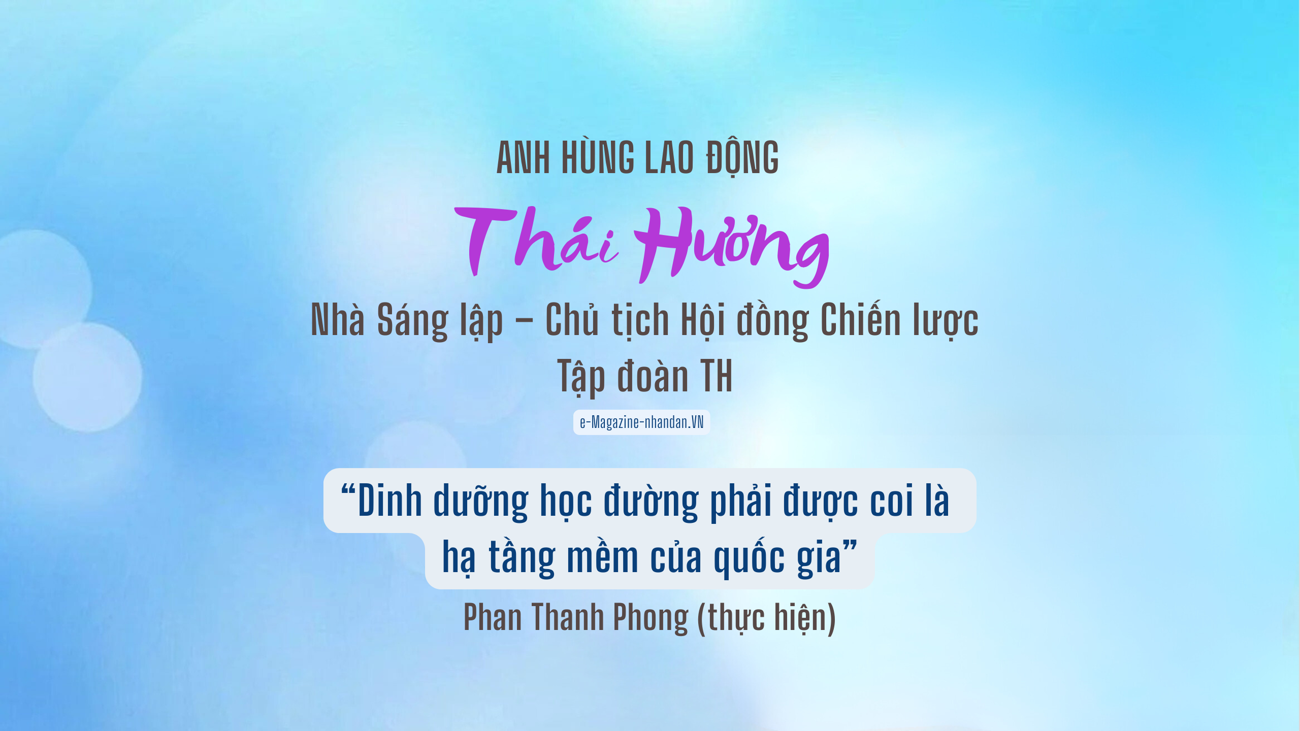 Image of 2 retro cars in a driveway of a Palm Springs house