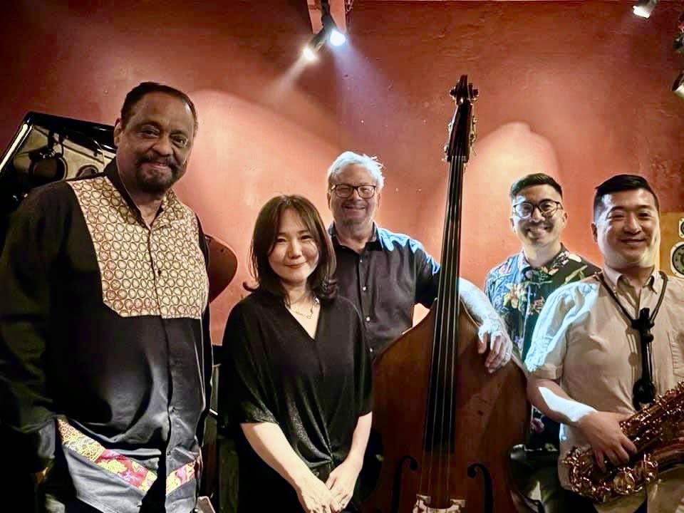 Nghệ sĩ Lisa Sung biểu diễn tại Việt Nam